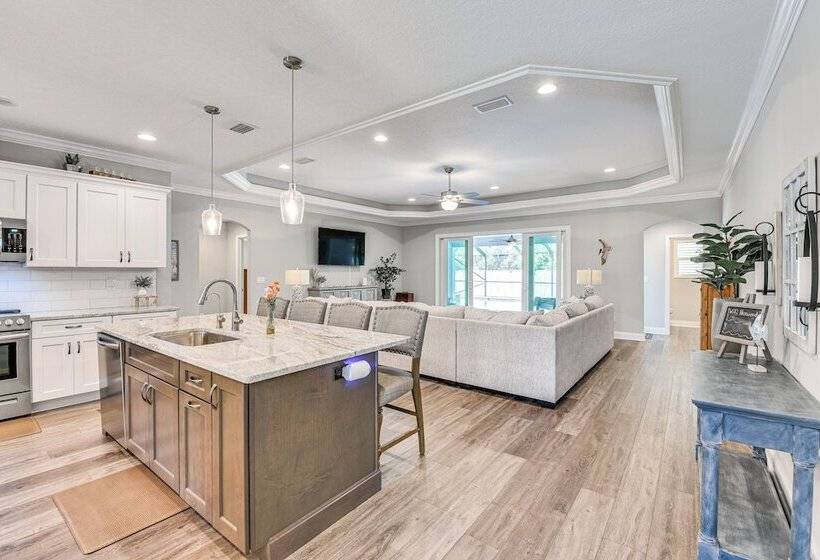 Fort Walton Beach House: Lanai W/ Saltwater Pool!