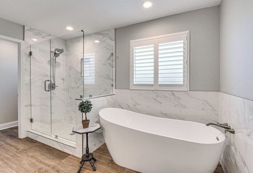 Fort Walton Beach House: Lanai W/ Saltwater Pool!