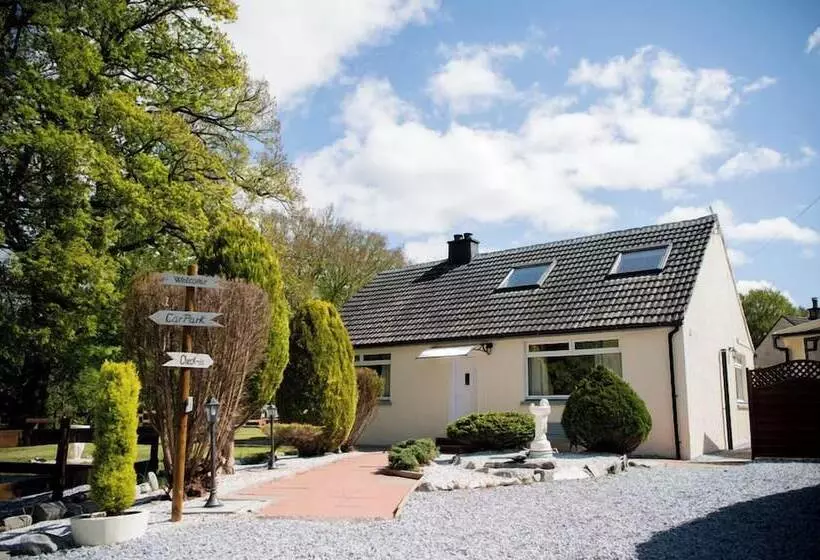 Highland & Transylvania Glamping Pod