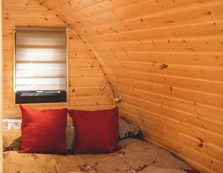 Highland & Transylvania Glamping Pod