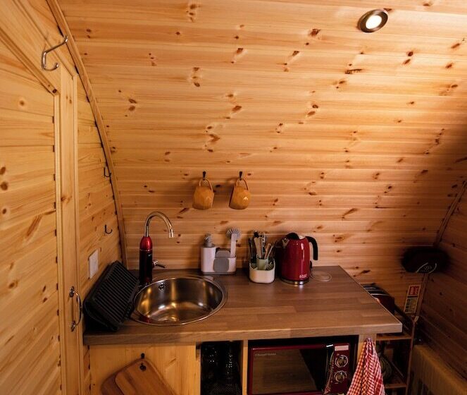 Highland & Transylvania Glamping Pod