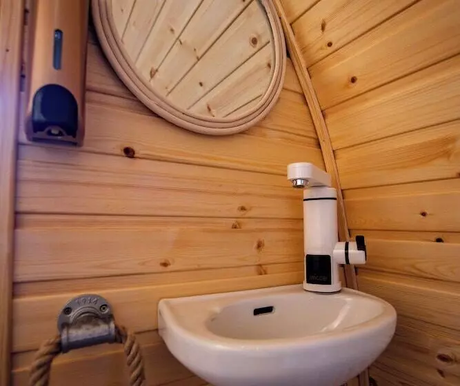 Highland & Transylvania Glamping Pod