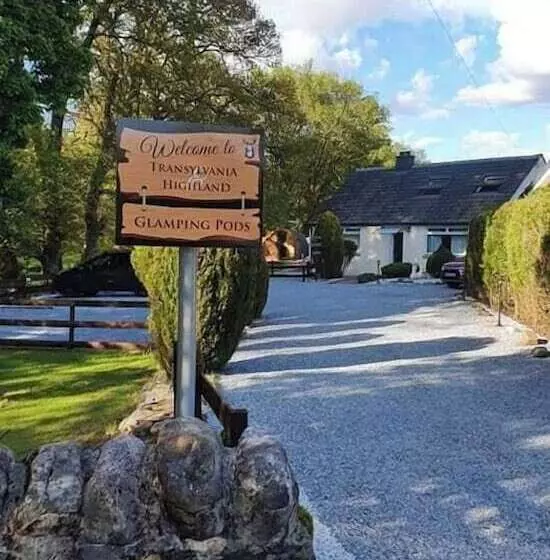 Highland & Transylvania Glamping Pod