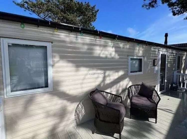 Hotelli Caravan At Newquay Bay Resort   3 Bedrooms