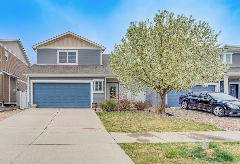 6 Mi To Dia: Denver Home W/ Fenced Yard & Fire Pit