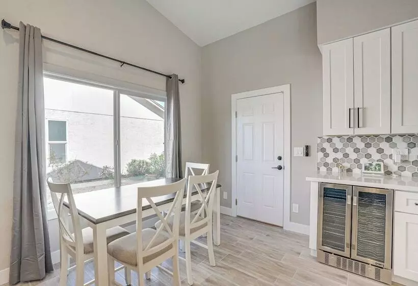 Home Near Spring Training & State Farm Stadium!