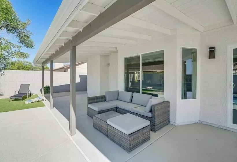 Home Near Spring Training & State Farm Stadium!