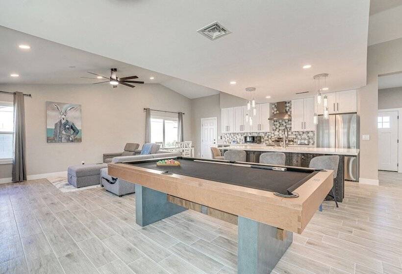 Home Near Spring Training & State Farm Stadium!