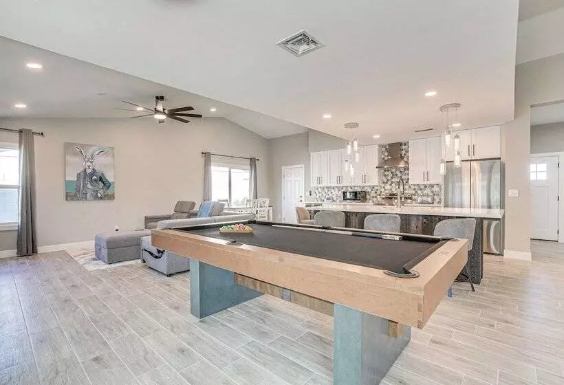 Home Near Spring Training & State Farm Stadium!