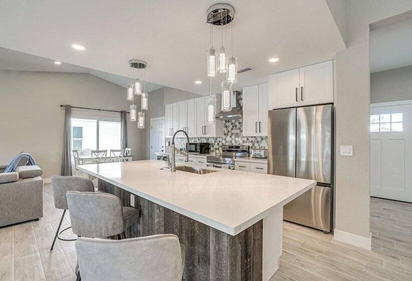 Home Near Spring Training & State Farm Stadium!