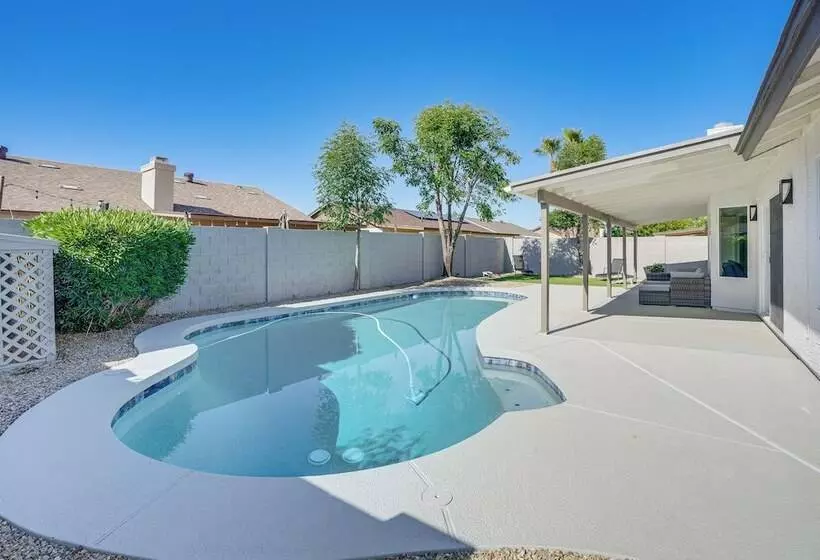 Home Near Spring Training & State Farm Stadium!