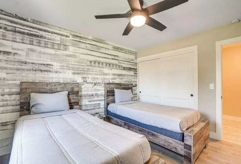 Home Near Spring Training & State Farm Stadium!