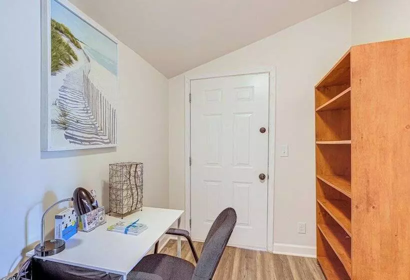 Pensacola Home On 1 Acre W/ Large Yard & Grill!