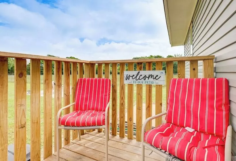 Pensacola Home On 1 Acre W/ Large Yard & Grill!