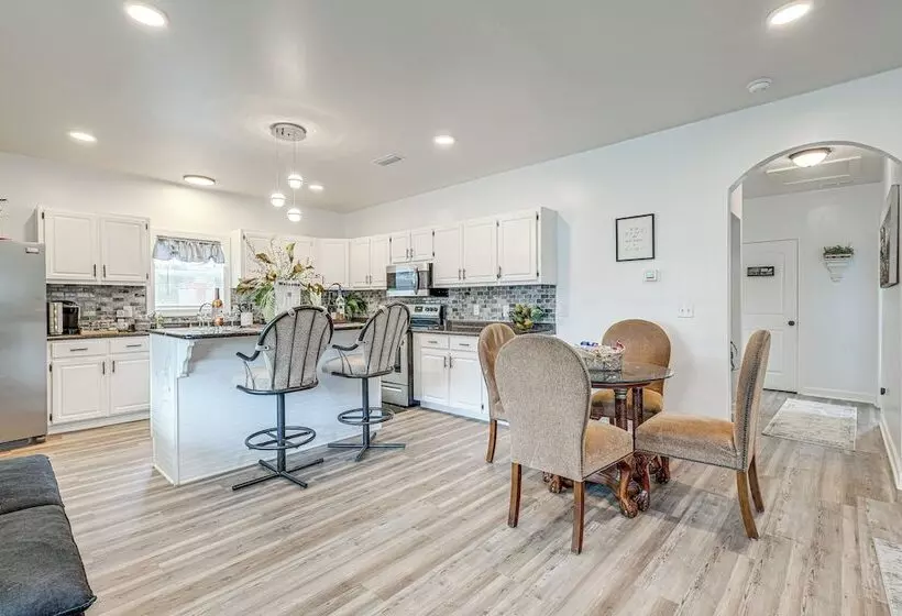 Pensacola Home On 1 Acre W/ Large Yard & Grill!