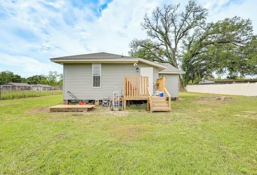 Pensacola Home On 1 Acre W/ Large Yard & Grill!
