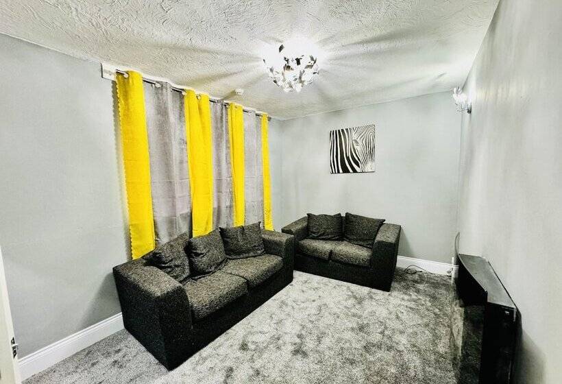 Резиденция 4 Bedrooms Full House Stourbridge Birmingham