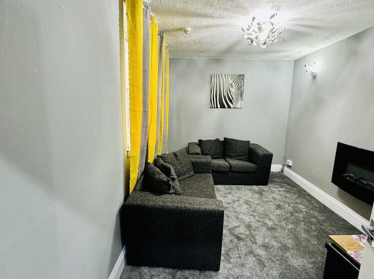 Резиденция 4 Bedrooms Full House Stourbridge Birmingham