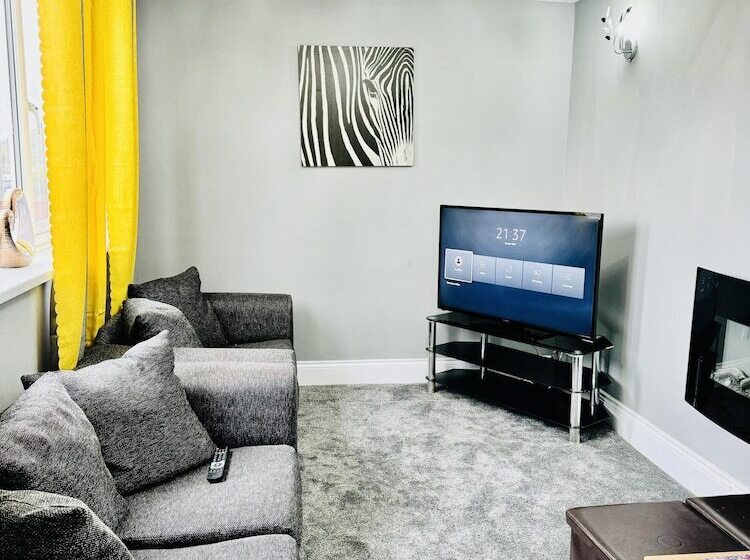 Резиденция 4 Bedrooms Full House Stourbridge Birmingham