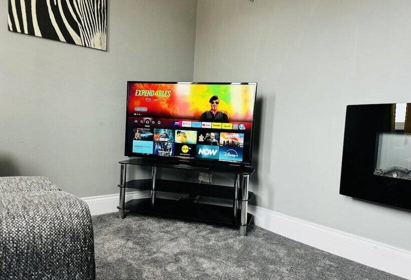 Резиденция 4 Bedrooms Full House Stourbridge Birmingham