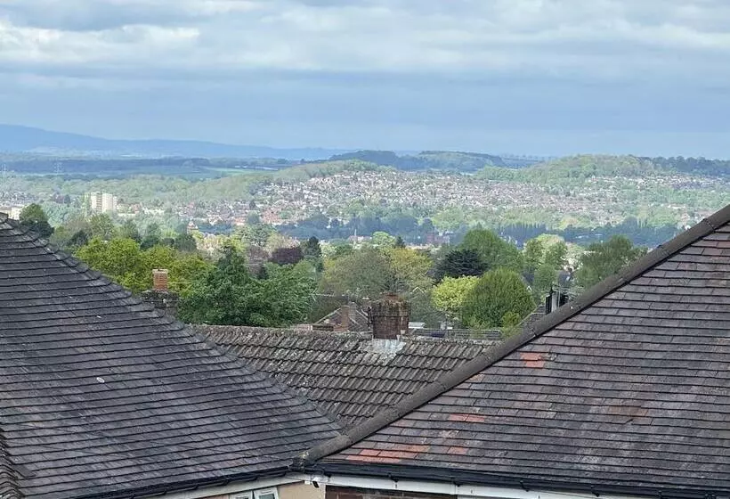 اقامتگاه 4 Bedrooms Full House Stourbridge Birmingham