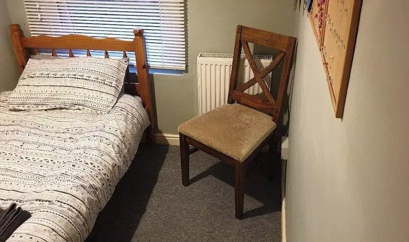 Residenssi 3br Sleeps6 Petsok Off Road Parking Garden