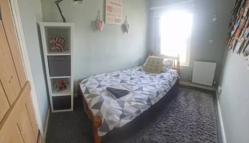 Residenssi 3br Sleeps6 Petsok Off Road Parking Garden