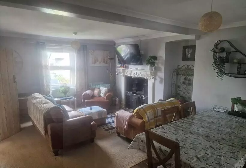 Residenssi 3br Sleeps6 Petsok Off Road Parking Garden