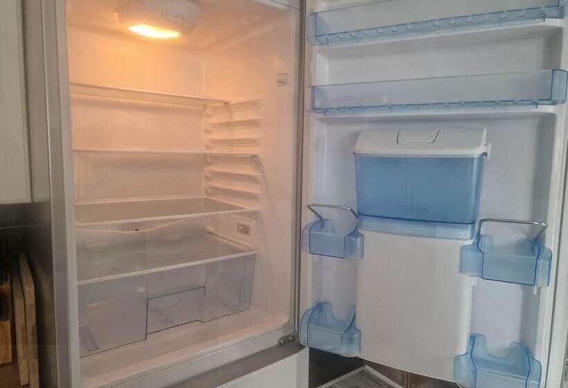 إقامة 3br Sleeps6 Petsok Off Road Parking Garden