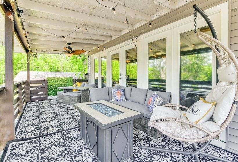 Riverfront Springfield Home W/ Scenic Deck & Dock!