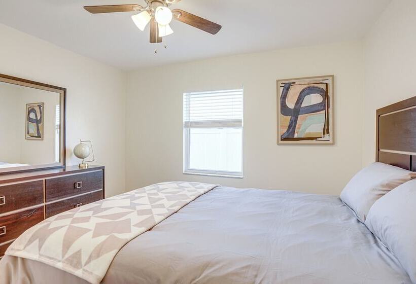 Roomy Largo Home W/ Screened Patio & Private Pool!