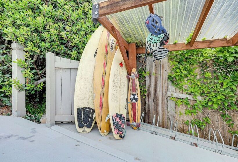 Summerland Home W/ Beach Supplies: Walk To Beach!