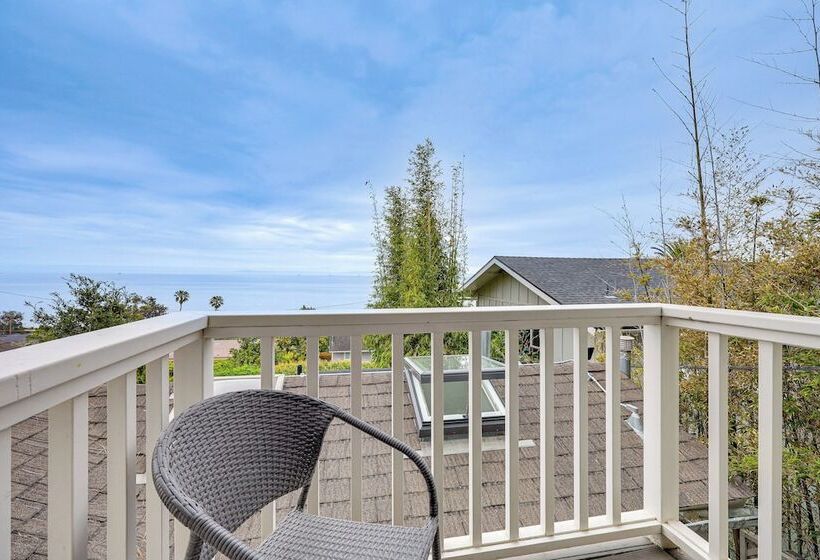 Summerland Home W/ Beach Supplies: Walk To Beach!