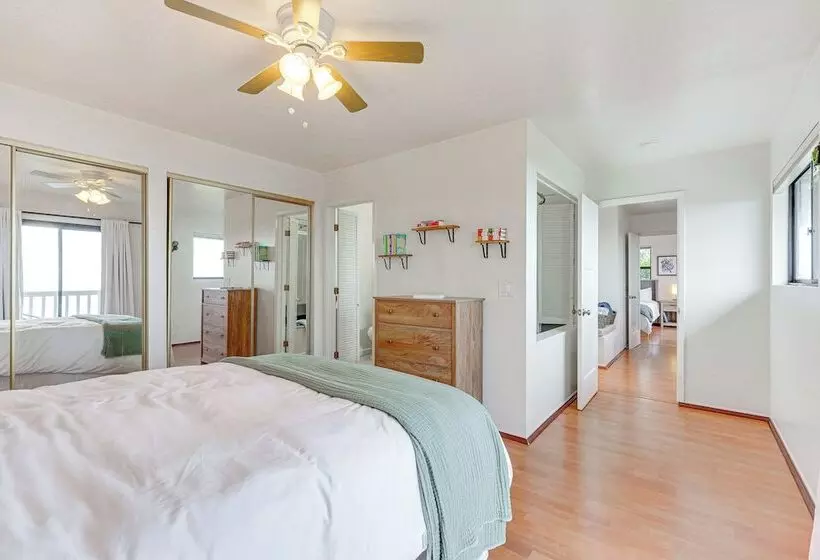 Summerland Home W/ Beach Supplies: Walk To Beach!