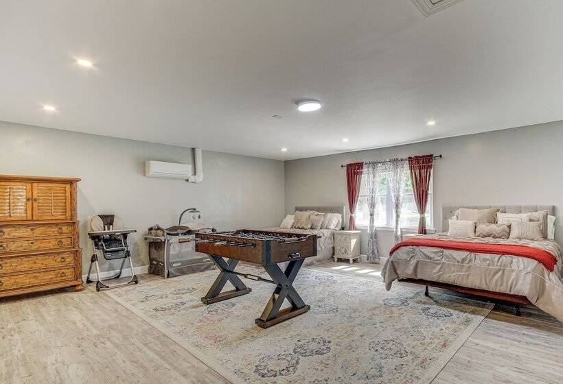 Waterfront Ocean Springs Retreat: Lanai & Hot Tub!