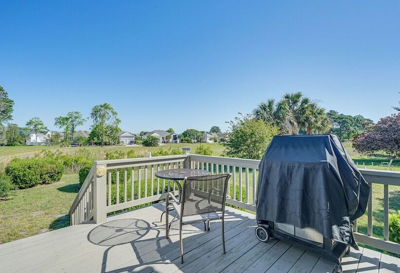 Wilmington Home W/ Sunroom & Private Deck!