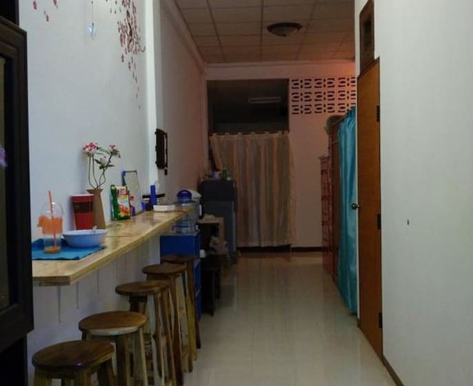 At Lanna House   Adults Only   Hostel