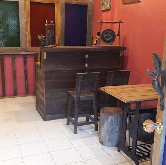 At Lanna House   Adults Only   Hostel