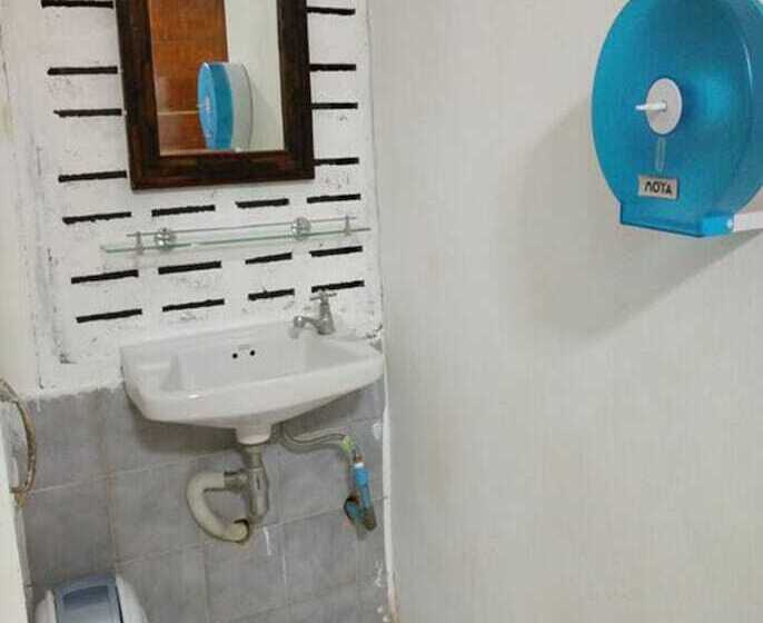 At Lanna House   Adults Only   Hostel