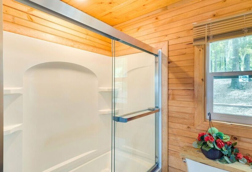 Cozy Hemphill Cabin W/ Lake Views & Deck!