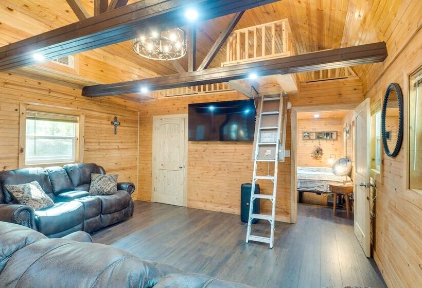 Cozy Hemphill Cabin W/ Lake Views & Deck!