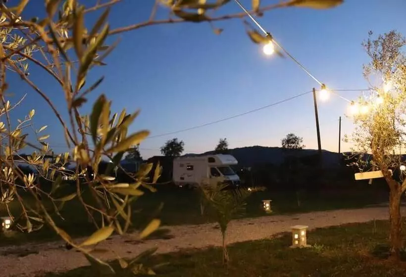 Hotelli Campeggio In Fattoria