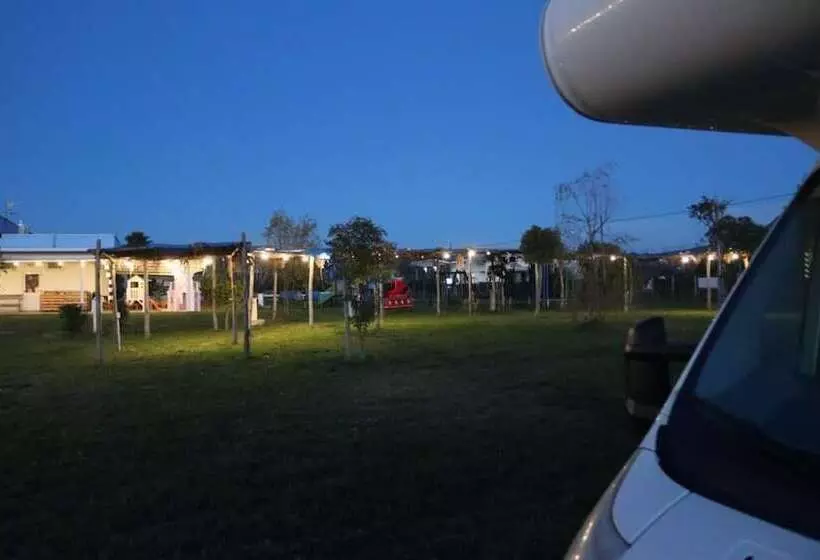 Hotelli Campeggio In Fattoria