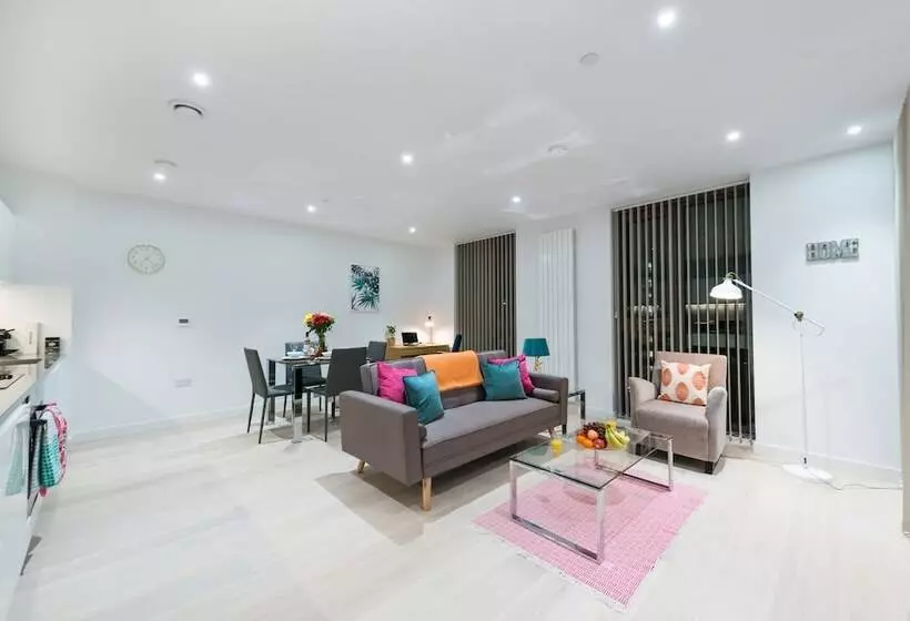 ホテル Exclusive Excel London Apartment