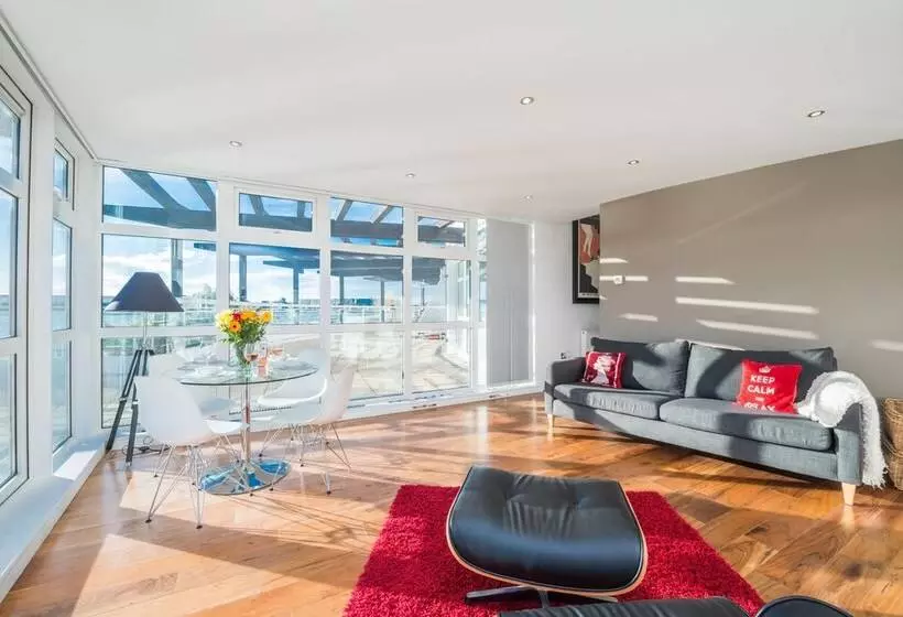 ホテル Exclusive Excel London Apartment