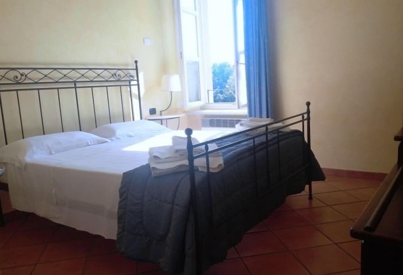 호텔 Il Castello Di Bubbio