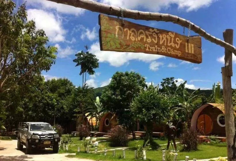 ホテル Kalakrungnung Train And Camp