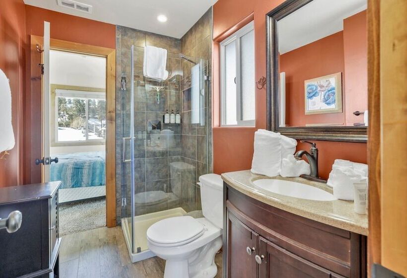 Knotty Pines Log Cabin #2414