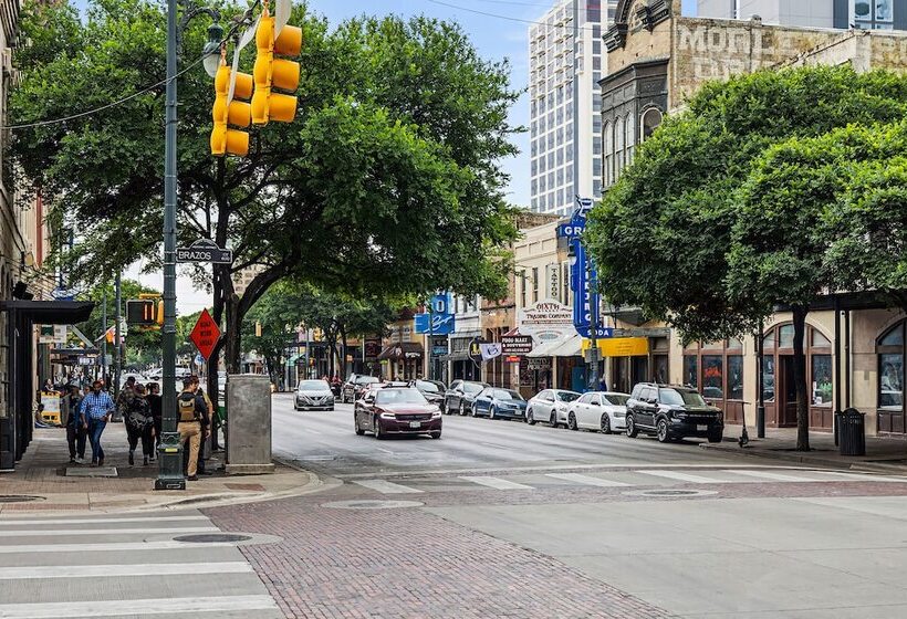 Littlefield Lofts, Hosted By Placemakr 6th Street