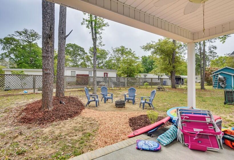 Oak Island Beach House ~ 1/2 Mi To Shore!